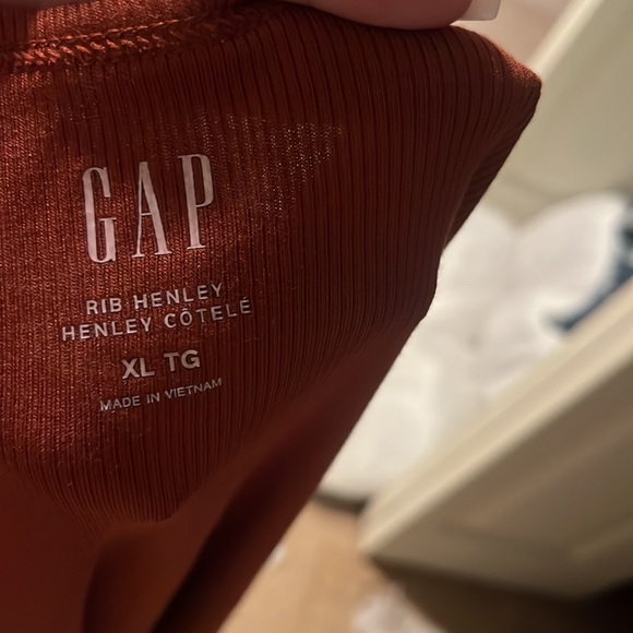 NWT Gap ribbed henley tank - Picture 6 of 6